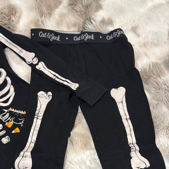 Cat& Jack Skeleton Pajama Set for Kids - Picture 3 of 3